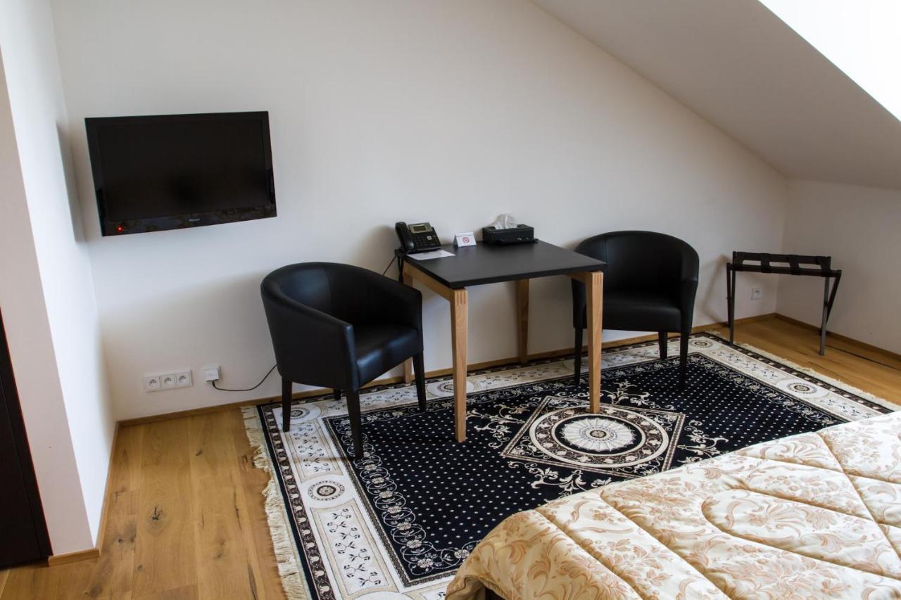 Hotel Panstvi Dlouha Lhota Eksteriør bilde
