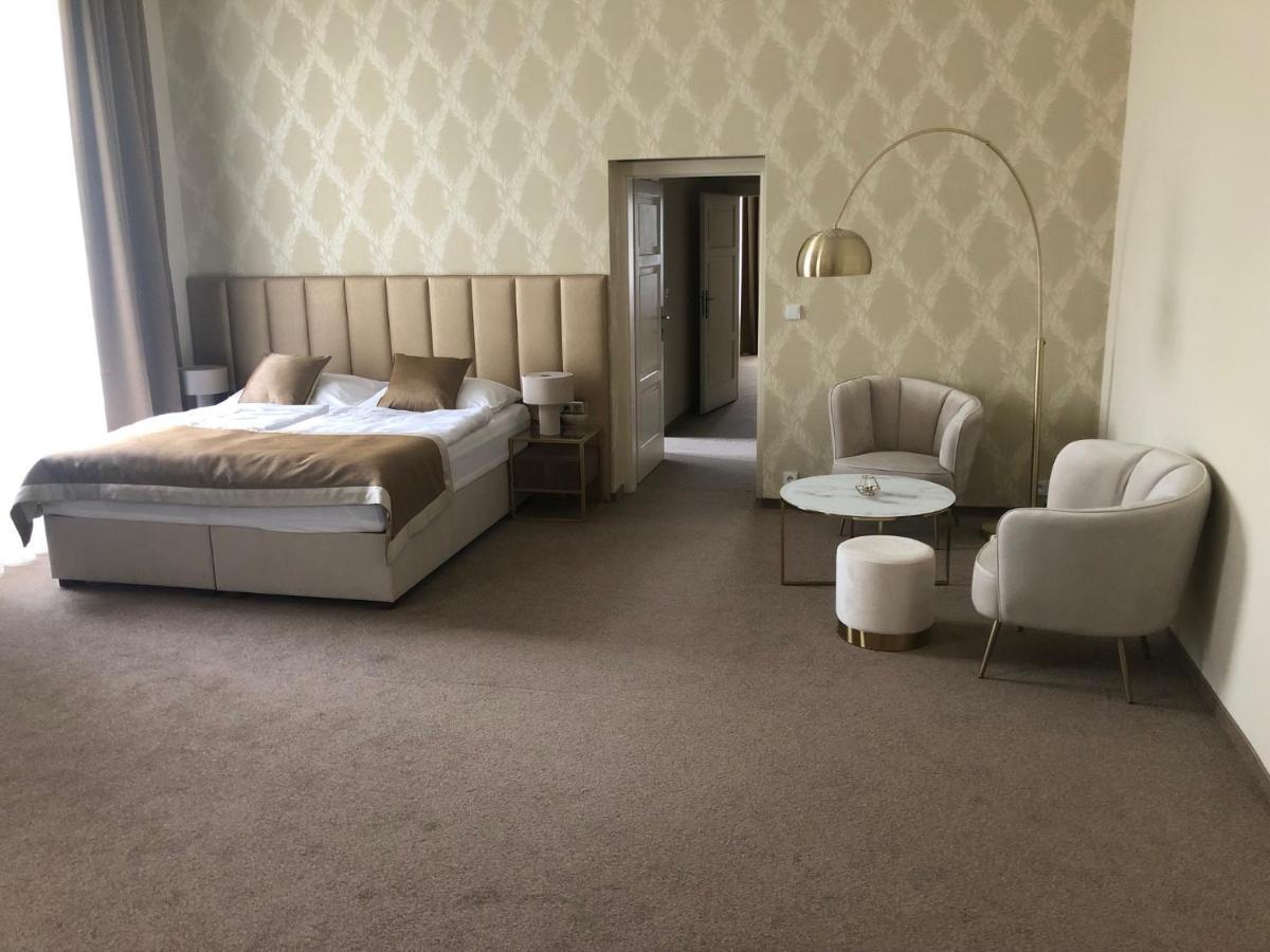 Hotel Panstvi Dlouha Lhota Eksteriør bilde